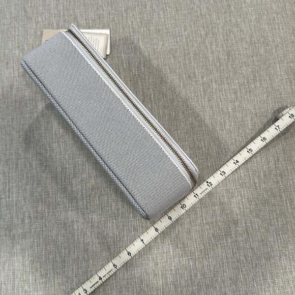 💎 NWT! Rare Rothy’s Large Catchall in Dove Gray - Picture 15 of 16